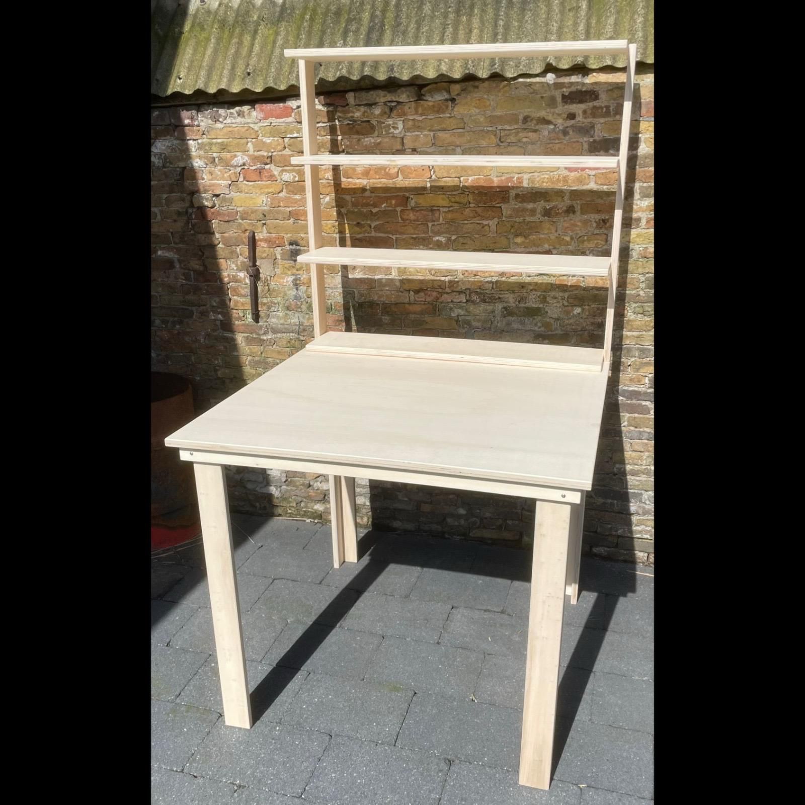 Tafel met Kastopbouw